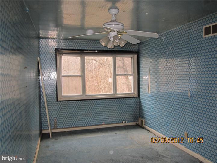 2739 East Country Club Road Philadelphia, PA 19131 - Photo 9 of 9 Bedroom 3