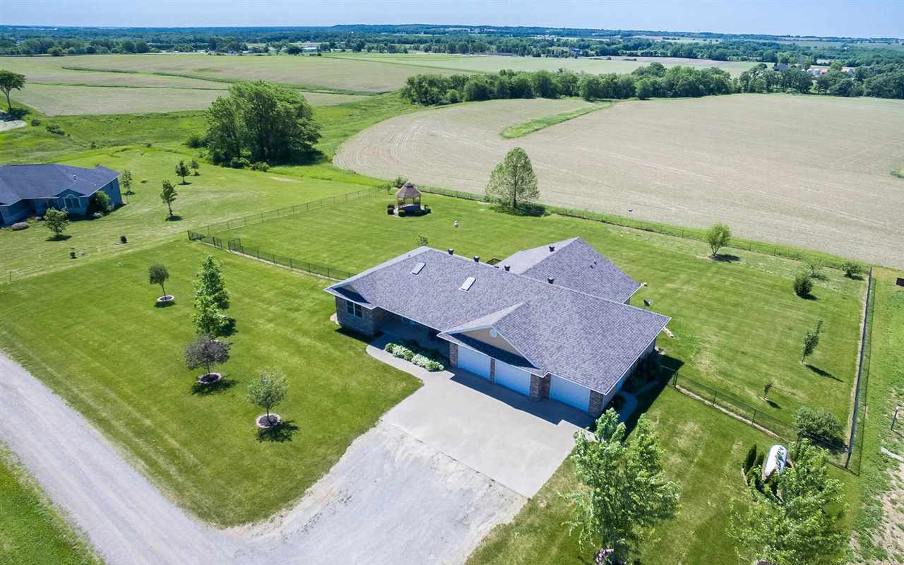 1084 Windmill View Court Riverside, IA 52327 - Photo 10 of 43 Gallery Image 10