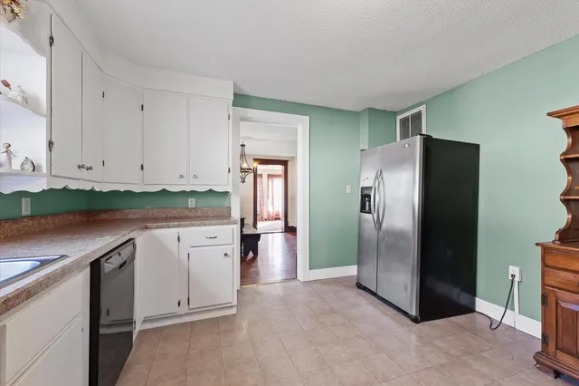 $179,900 | 110 West Warren Street, St. Joseph, IL 61873