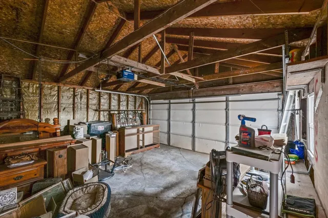 $179,900 | 110 West Warren Street, St. Joseph, IL 61873