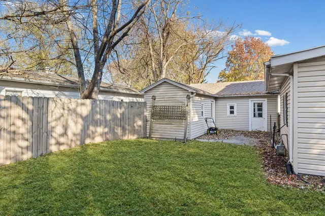 $179,900 | 110 West Warren Street, St. Joseph, IL 61873