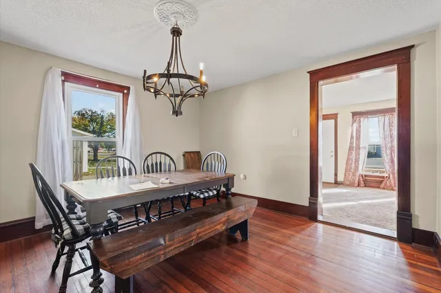 $179,900 | 110 West Warren Street, St. Joseph, IL 61873