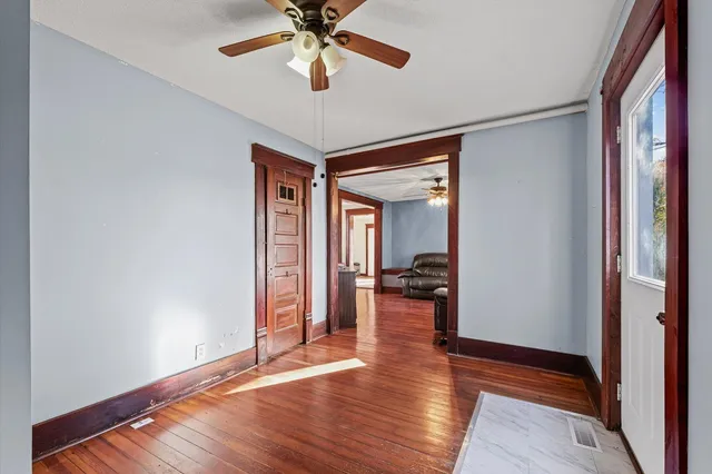 $179,900 | 110 West Warren Street, St. Joseph, IL 61873