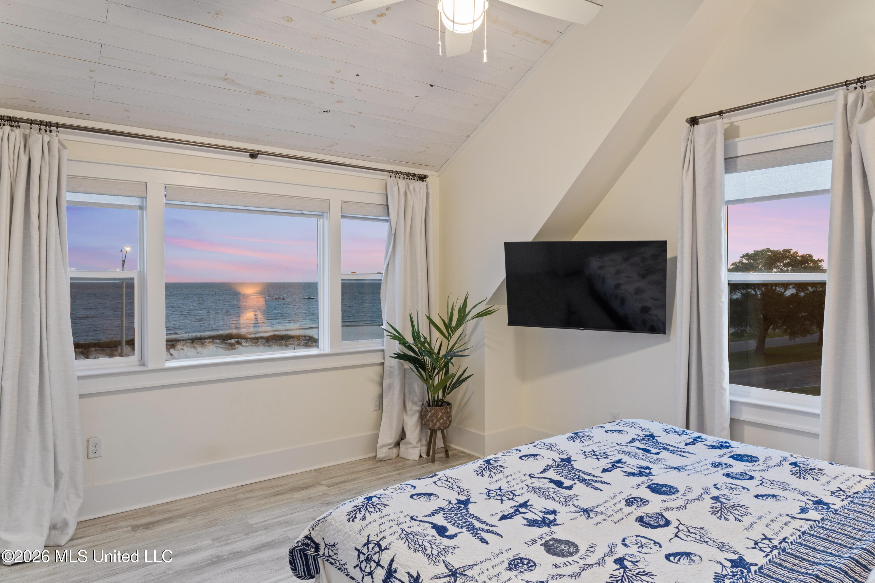 1623 Cayman Cove Biloxi, MS 39531 - Photo 34 of 58 00037