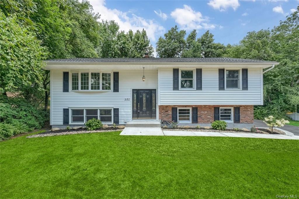 682 Locksley Road, Yorktown Heights, NY 10598 Compass