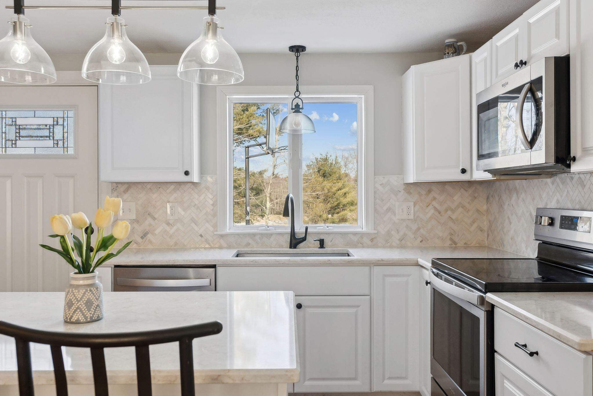 1215 New County Road Biddeford, ME 04005 - Photo 13 of 41 Kitchen