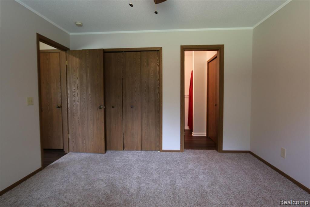 6040 West Coon Lake Road Howell, MI 48843 - Photo 19 of 58