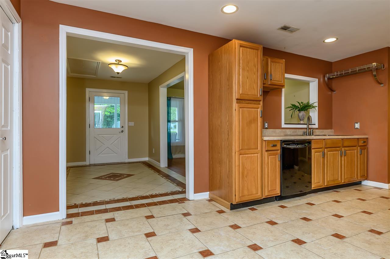 205 Craig Street Fountain Inn, SC 29644 - Photo 14 of 35