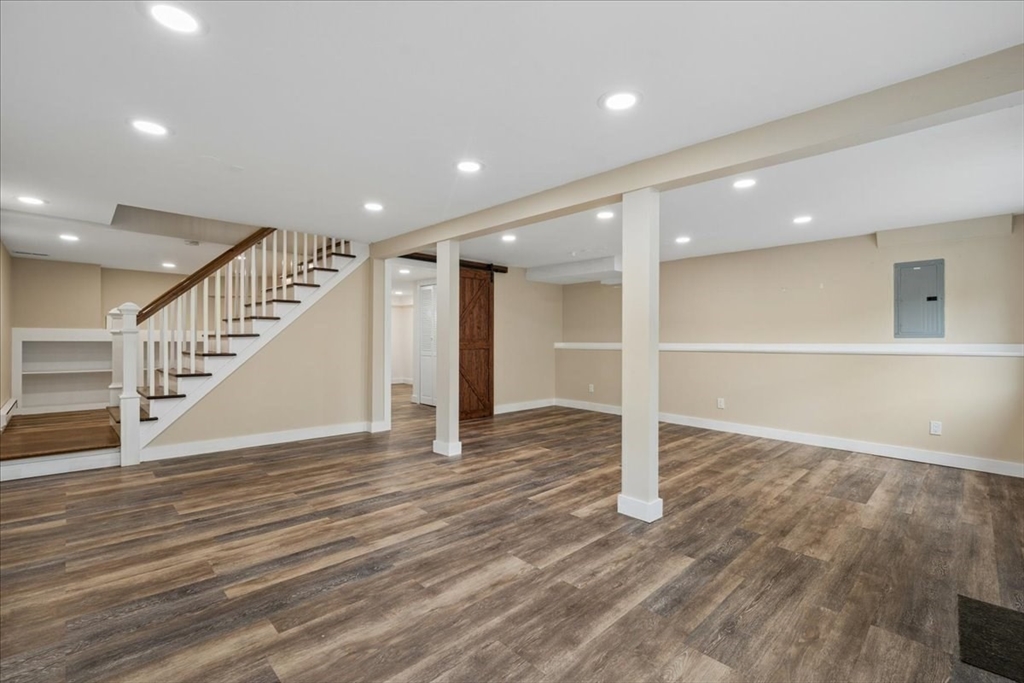 9 Robinhood Road Tyngsborough, MA 01879 - Photo 30 of 41