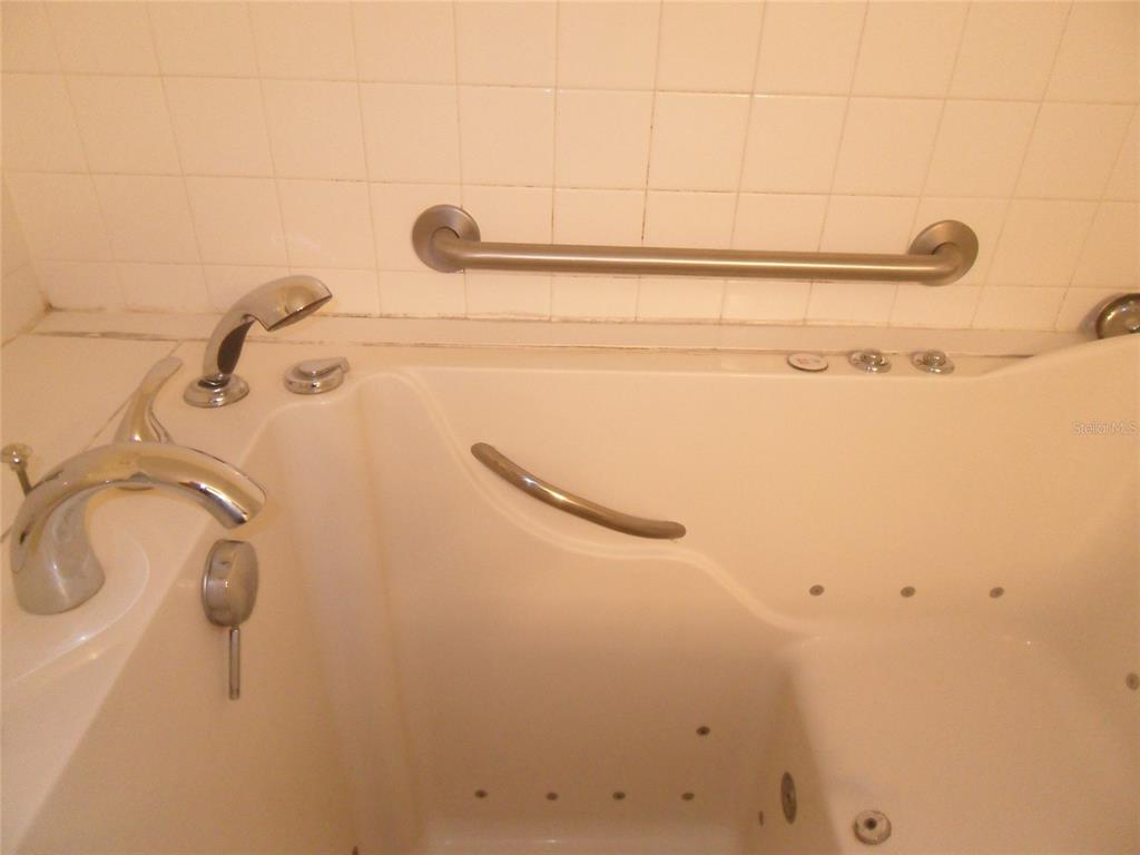 914 Lake Destiny Road, Unit A Altamonte Springs, FL 32714 - Photo 28 of 47