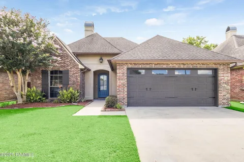 $290,000 | 227 Cedar Grove Drive, Youngsville, LA 70592