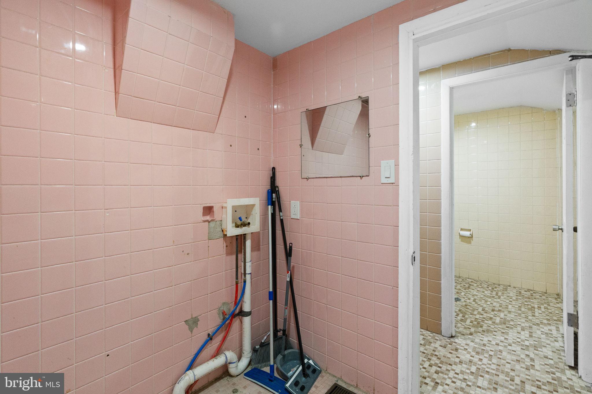 620 George Street Norristown, PA 19401 - Photo 19 of 53 a bathroom with a shower