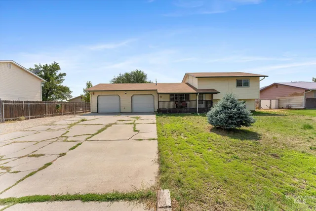 $345,000 | 115 Northwest Wilson Circle, Mountain Home, ID 83647