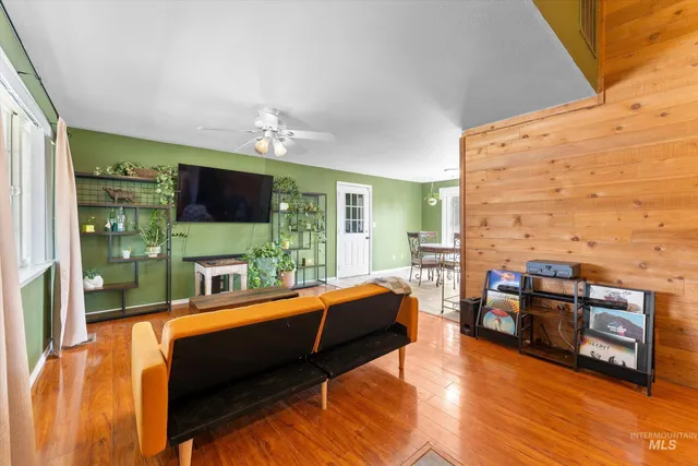 $345,000 | 115 Northwest Wilson Circle, Mountain Home, ID 83647