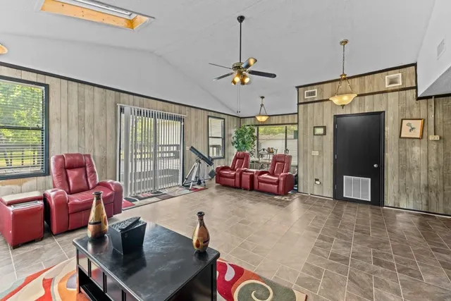 $530,000 | 9778 Florida Georgia Highway, Havana, FL 32333