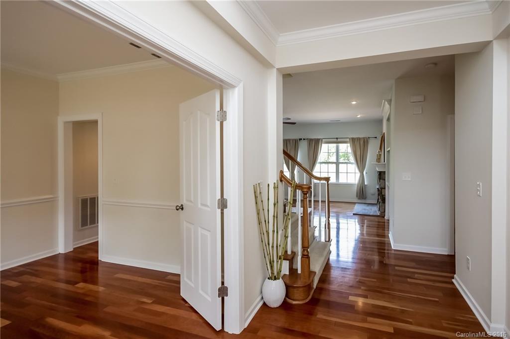 6217 Castlecove Road Charlotte, NC 28278 - Photo 2 of 24