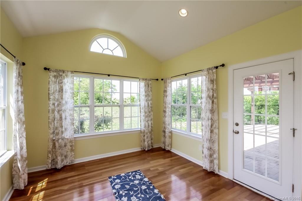 6217 Castlecove Road Charlotte, NC 28278 - Photo 10 of 24