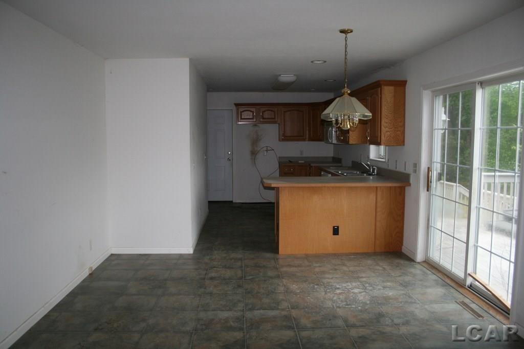 7157 Krofft Road Jackson, MI 49201 - Photo 5 of 9 31242187-4.JPG