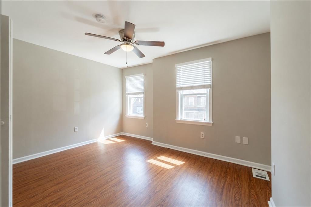 130 Chesterfield Road Pittsburgh, PA 15213 - Photo 15 of 36 Primary Bedroom
