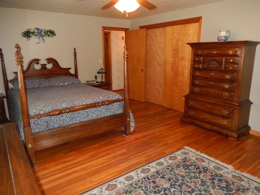 1092 Granby Road Chicopee, MA 01020 - Photo 11 of 24 Gallery Image 11