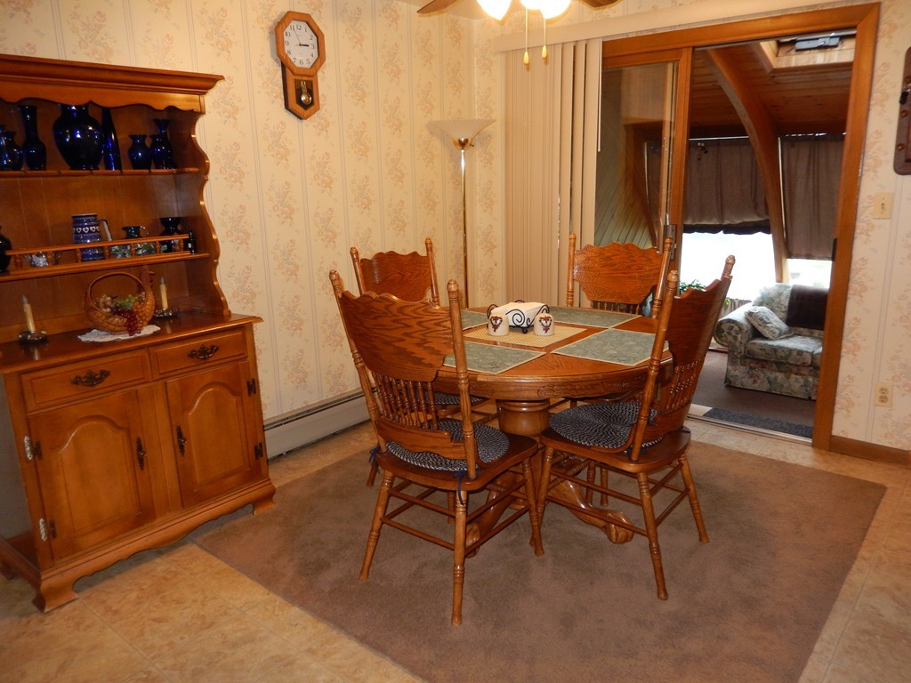 1092 Granby Road Chicopee, MA 01020 - Photo 8 of 24 Gallery Image 8
