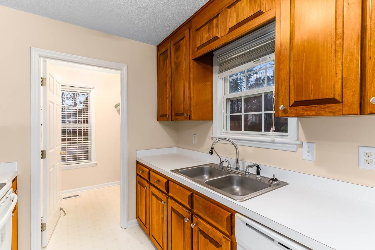 2805 Girth Lane Raleigh, NC 27603 - Photo 7 of 23 Photo 7