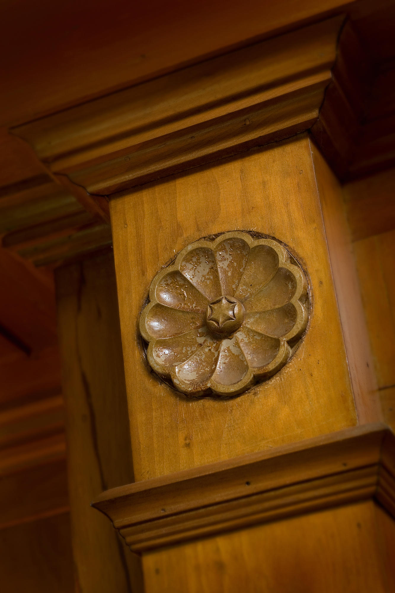68 Beach Road Madison, ME 04950 - Photo 15 of 43 custom moldings