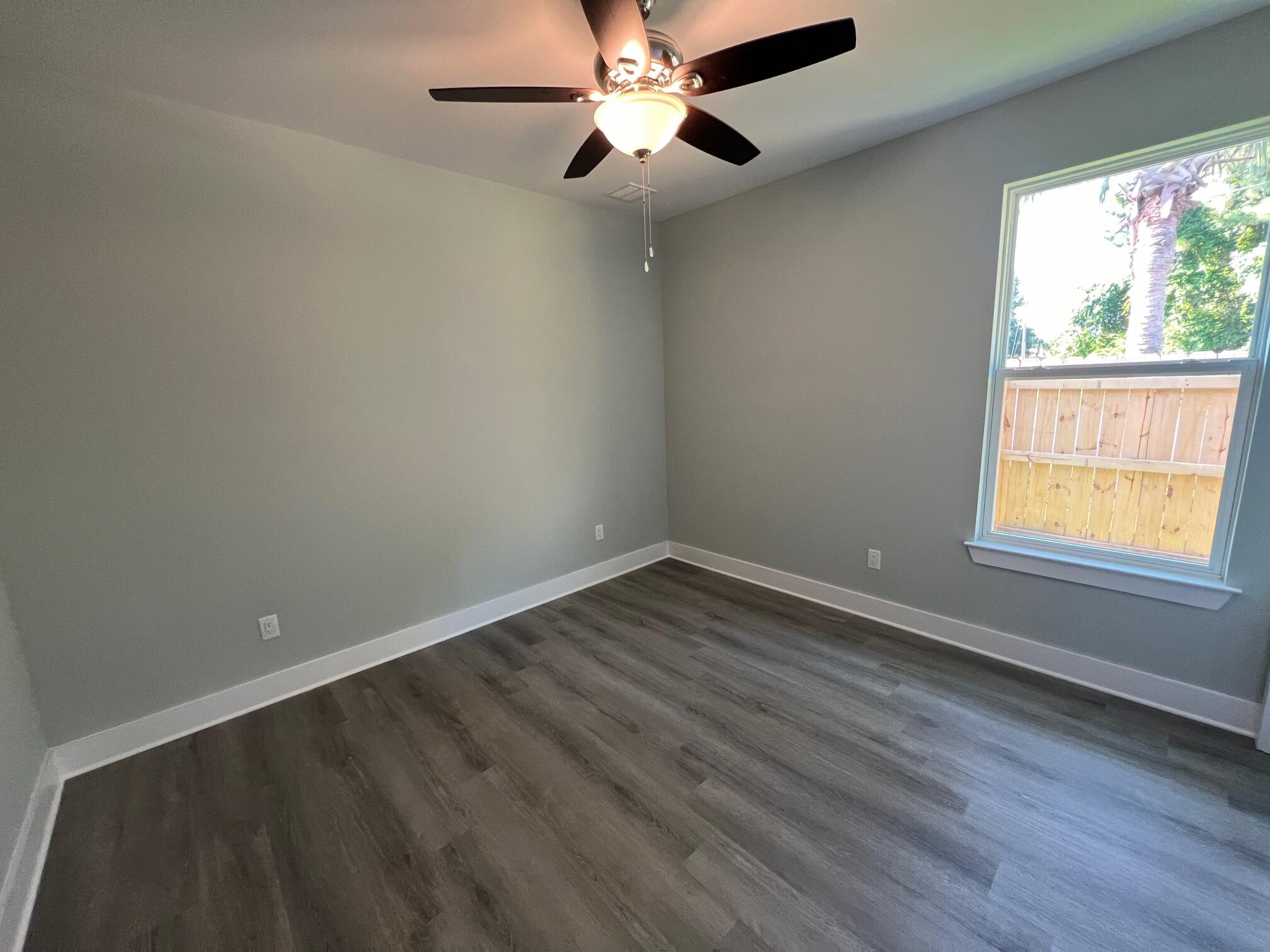 100 Dolphin Road Mary Esther, FL 32569 - Photo 29 of 40 IMG_3343