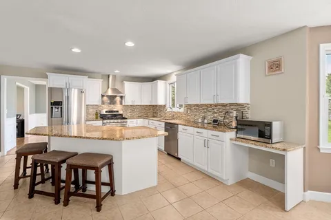 $1,270,000 | 16 Heather Lane, Southborough, MA 01772