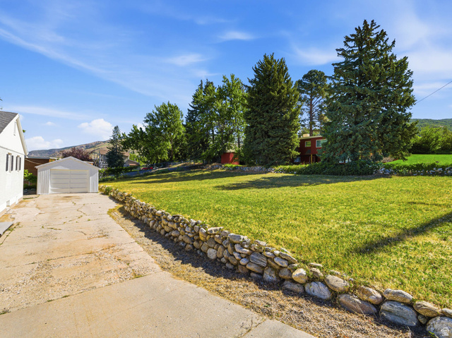 1107 300 South Bountiful, UT 84010 - Photo 3 of 36