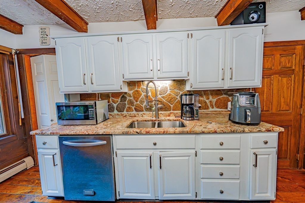 257 Ashby State Road Fitchburg, MA 01420 - Photo 23 of 29