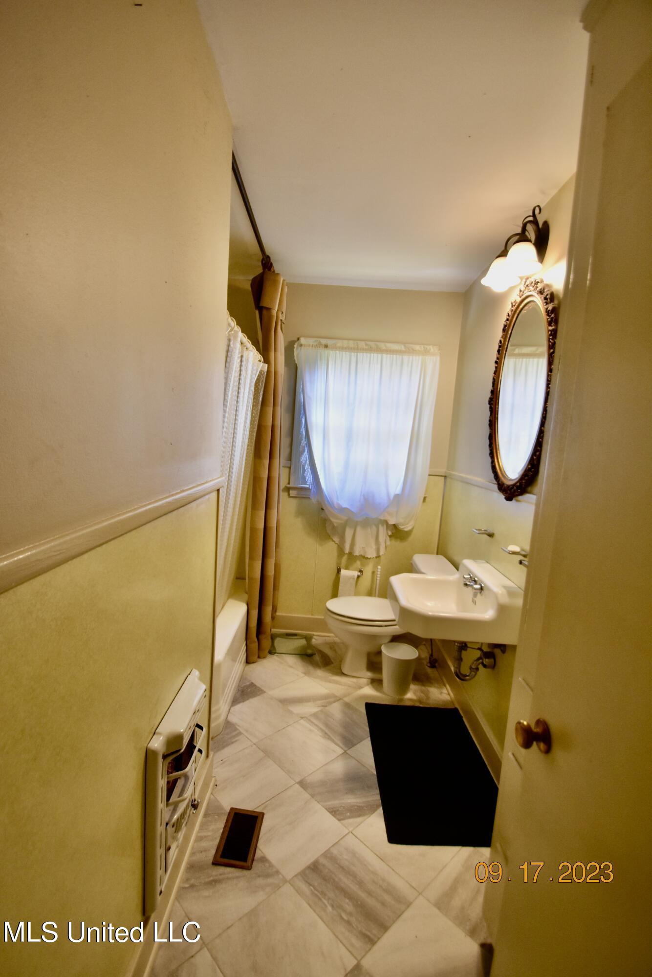 501 Macarthur Avenue Greenwood, MS 38930 - Photo 15 of 23 DSC_0433