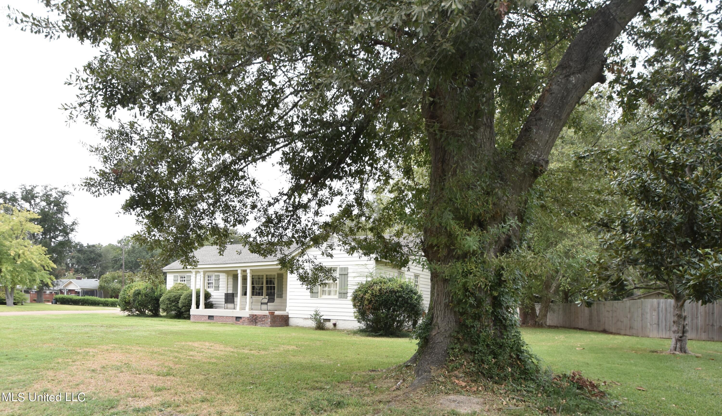 501 Macarthur Avenue Greenwood, MS 38930 - Photo 19 of 23 DSC_0422