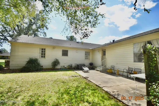 $185,000 | 501 Macarthur Avenue, Greenwood, MS 38930