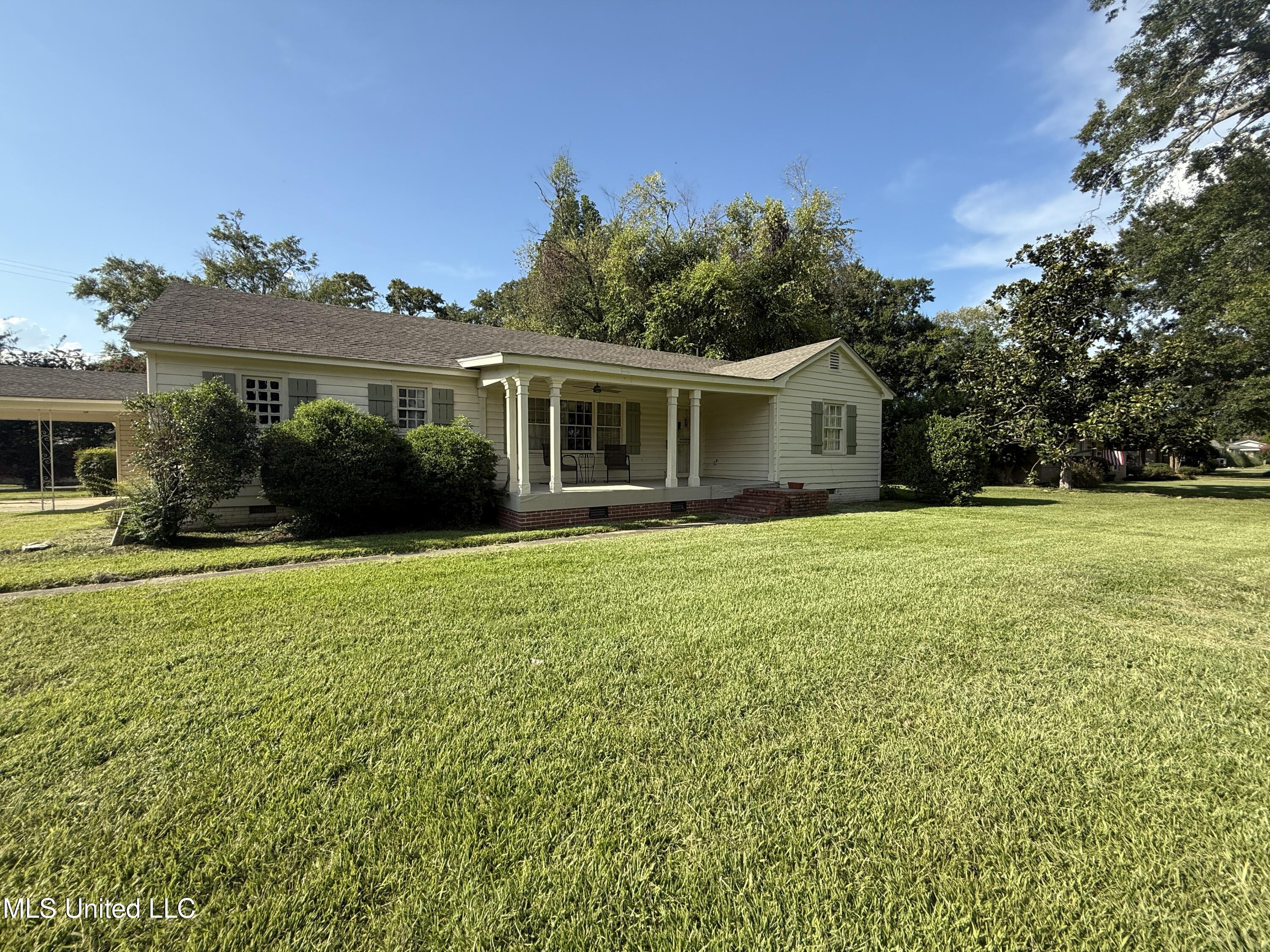 501 Macarthur Avenue Greenwood, MS 38930 - Photo 21 of 23 IMG_1289