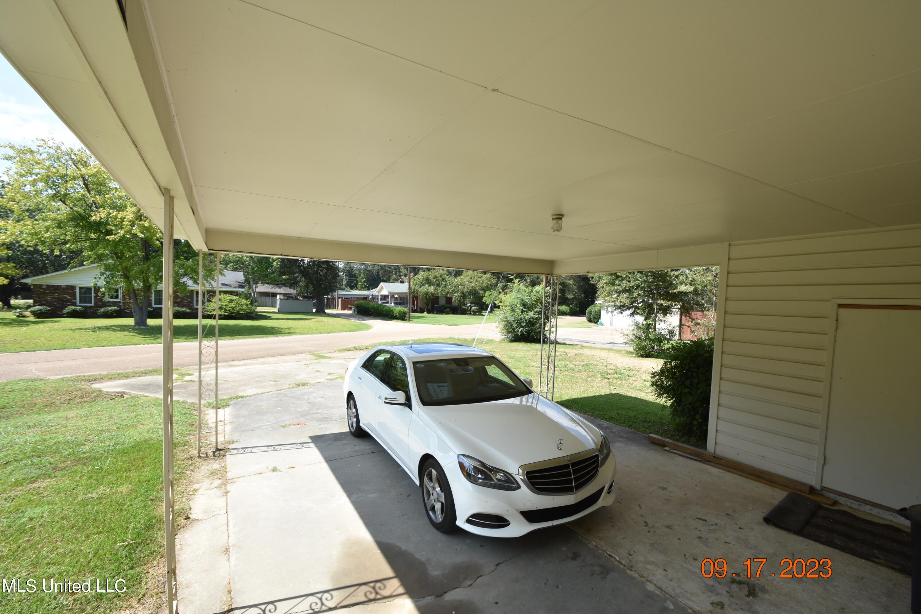 501 Macarthur Avenue Greenwood, MS 38930 - Photo 5 of 23 DSC_0446