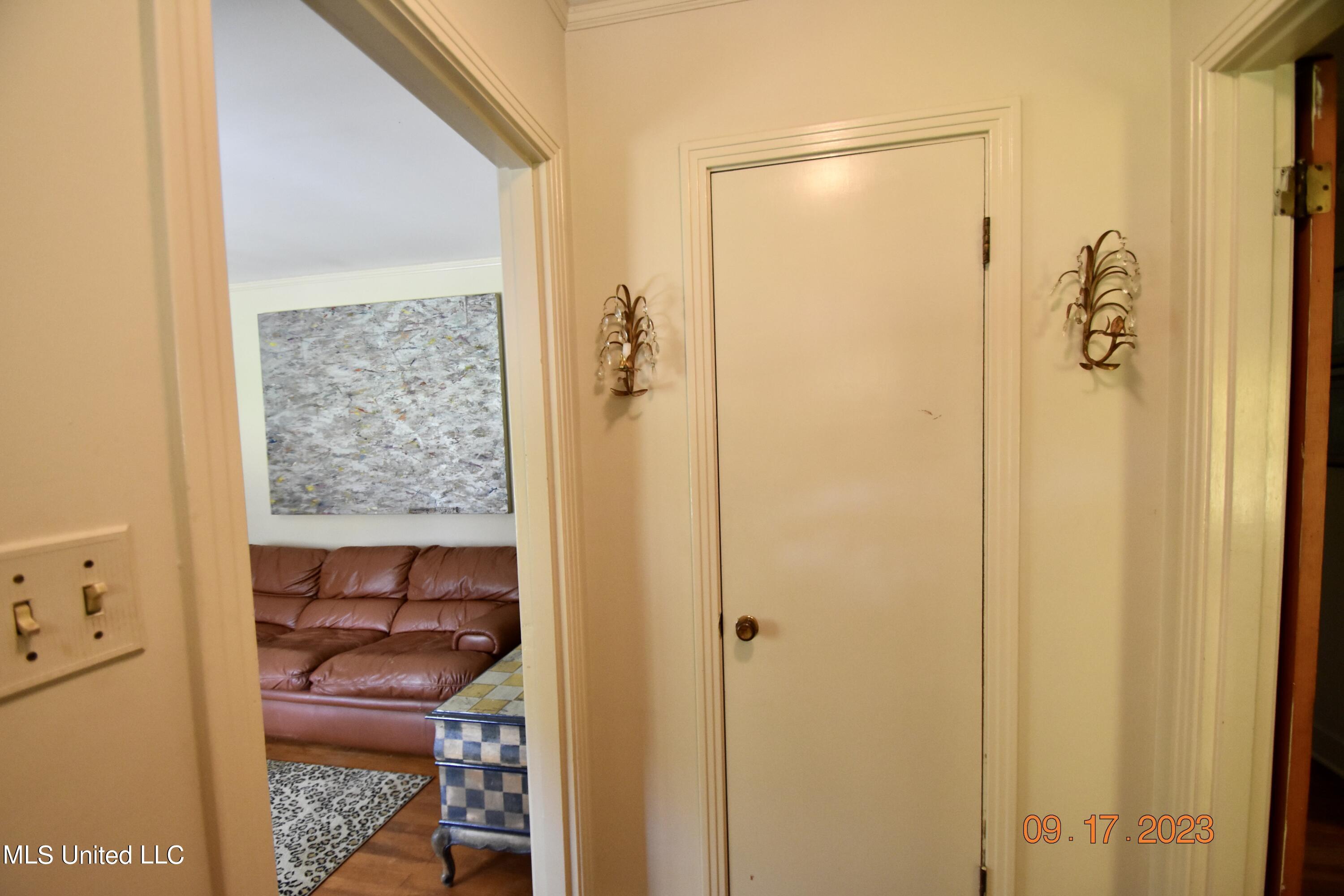 501 Macarthur Avenue Greenwood, MS 38930 - Photo 6 of 23 DSC_0439