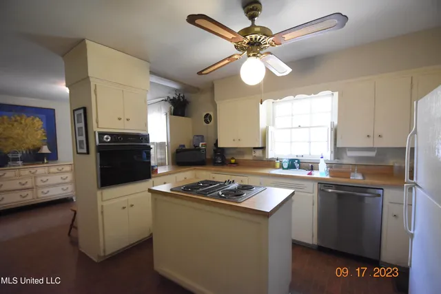 $185,000 | 501 Macarthur Avenue, Greenwood, MS 38930