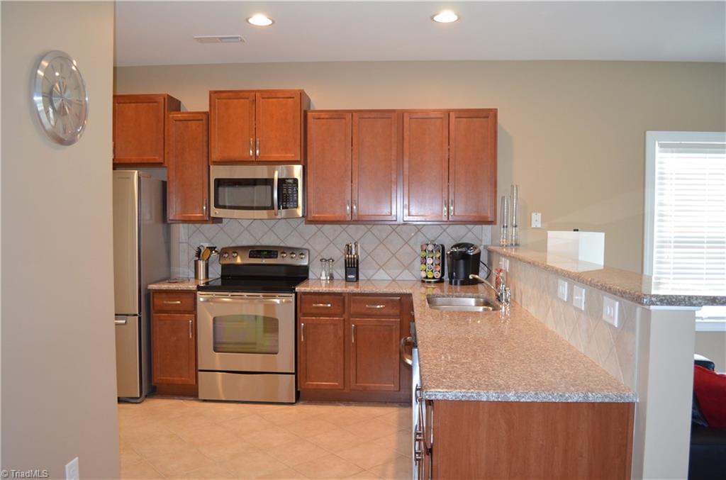 5415 Broadleaf Road Summerfield, NC 27358 - Photo 2 of 28 Gallery Image 2