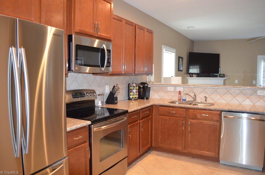 5415 Broadleaf Road Summerfield, NC 27358 - Photo 4 of 28 Gallery Image 4