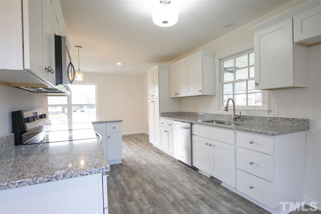 8601 Manns Loop Road Apex, NC 27539 - Photo 7 of 25 Gallery Image 7