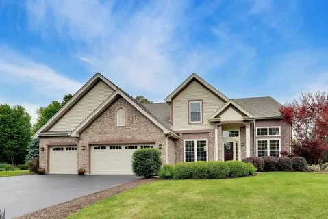 $550,000 | 435 Oak Grove Circle, Wauconda, IL 60084