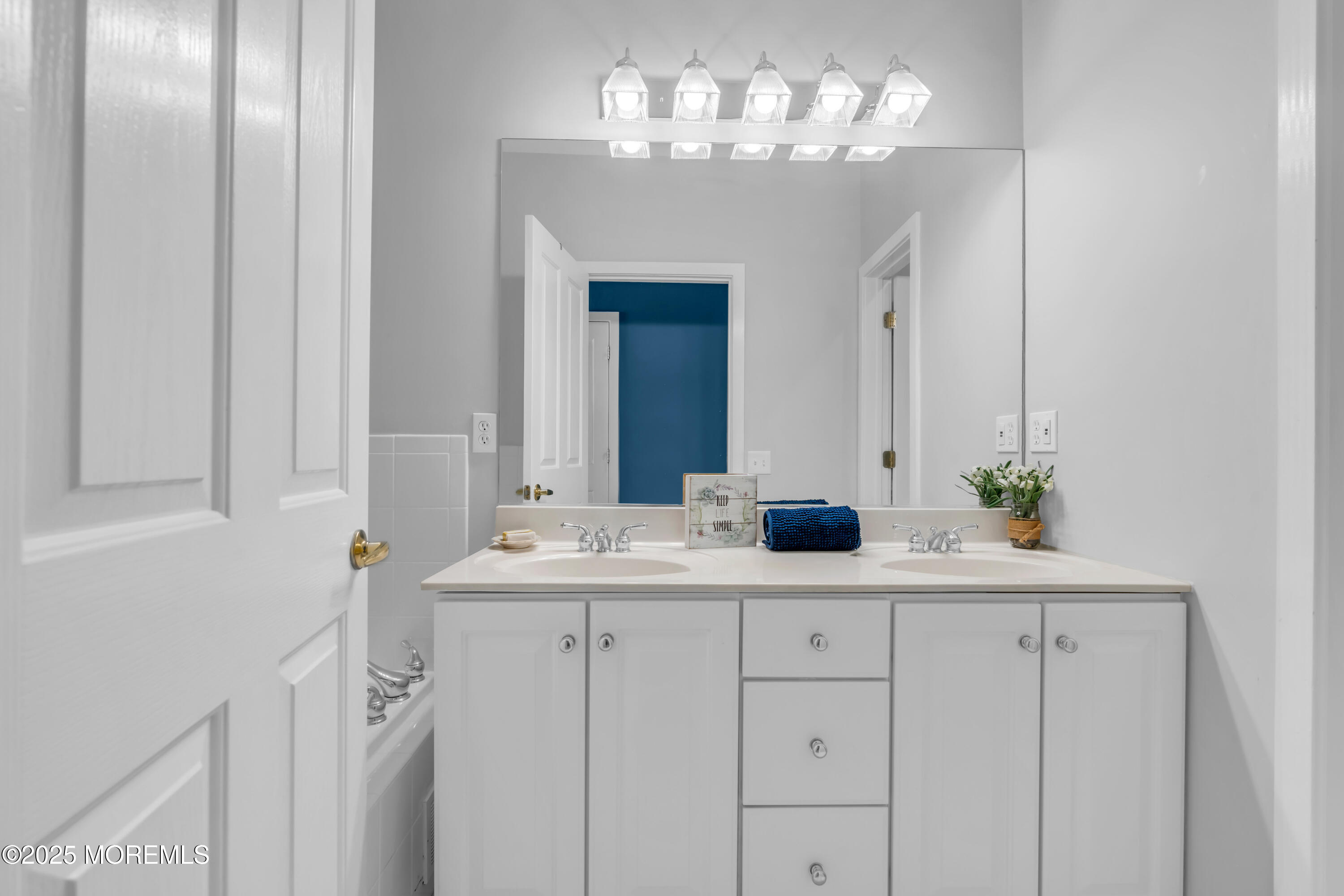 239 Beach Front, Unit 3 Manasquan, NJ 08736 - Photo 39 of 100 039_dsc09337_669