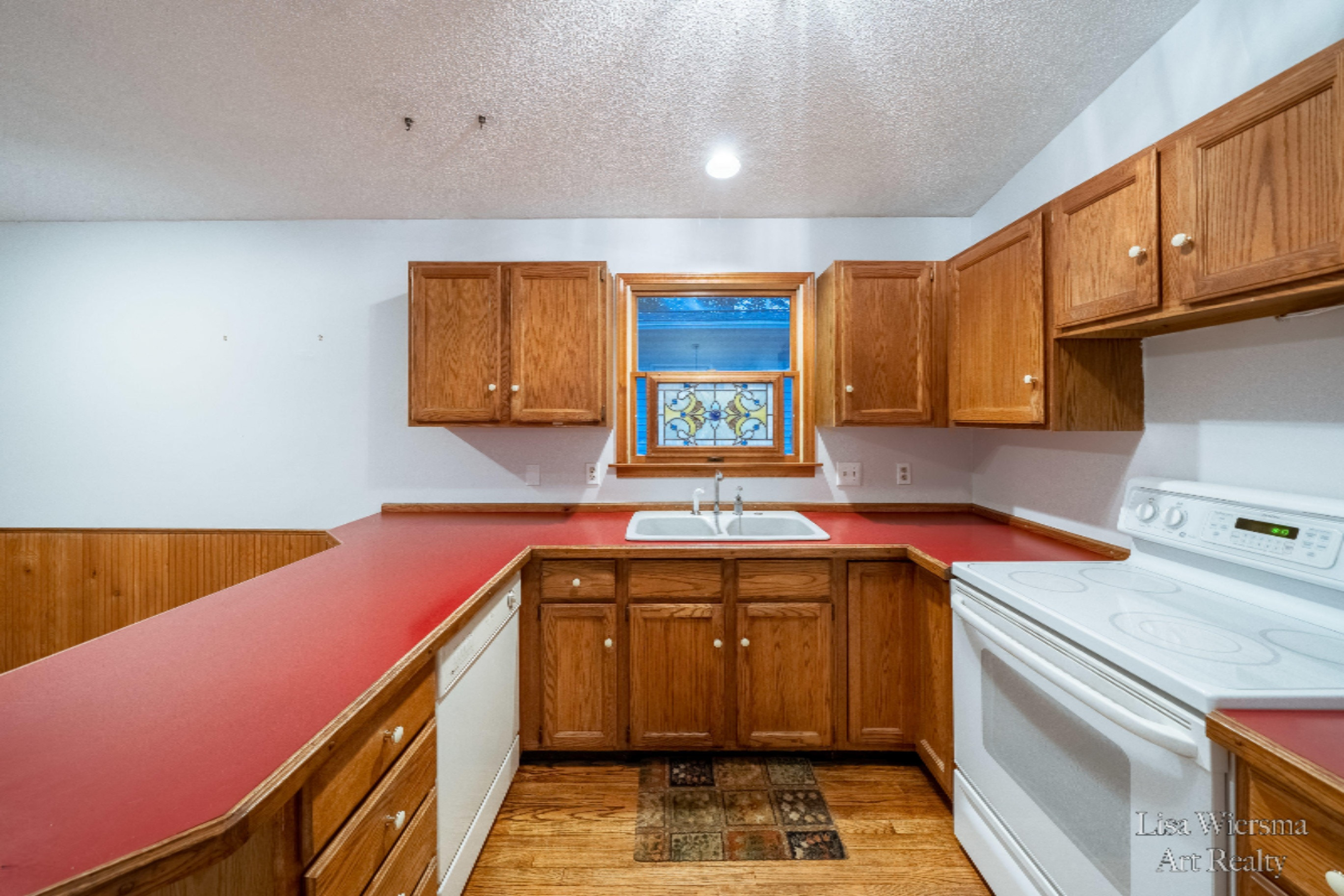 1811 Robbins Road Grand Haven, MI 49417 - Photo 10 of 44 1811 Robbins Rd, Grand Haven, MI 49417-1