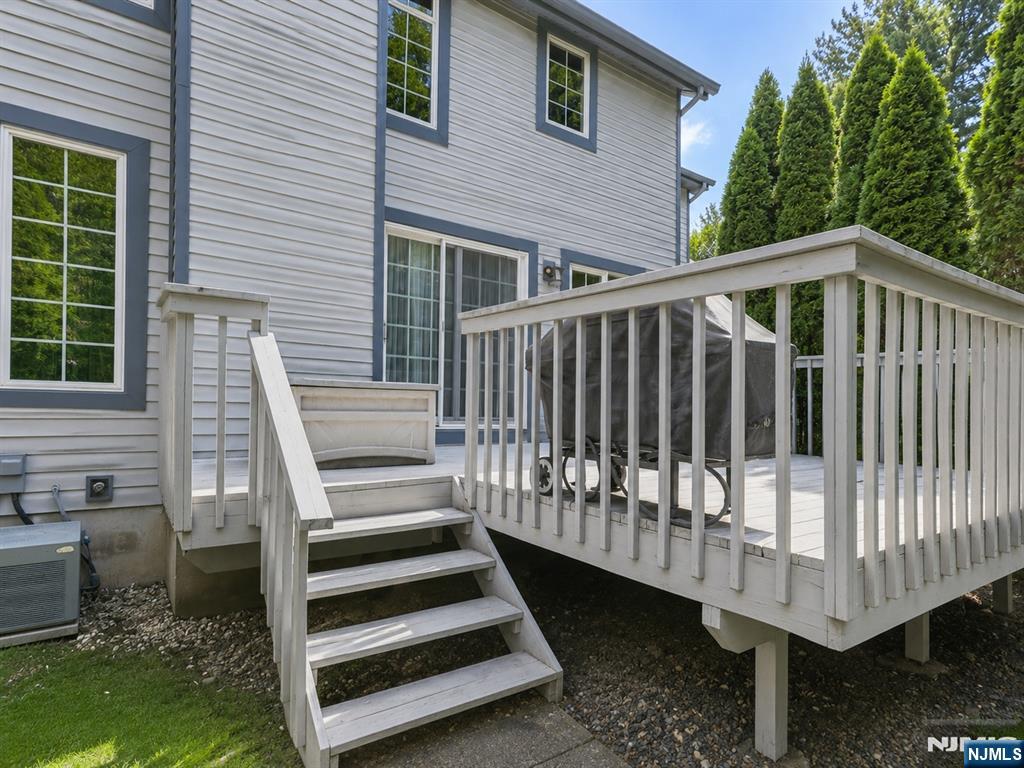 96 Easedale Road Wayne, NJ 07470 - Photo 23 of 25 Gallery Image 23
