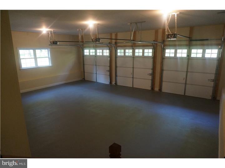 236 Valley View Road Berwyn, PA 19312 - Photo 11 of 25 Garage