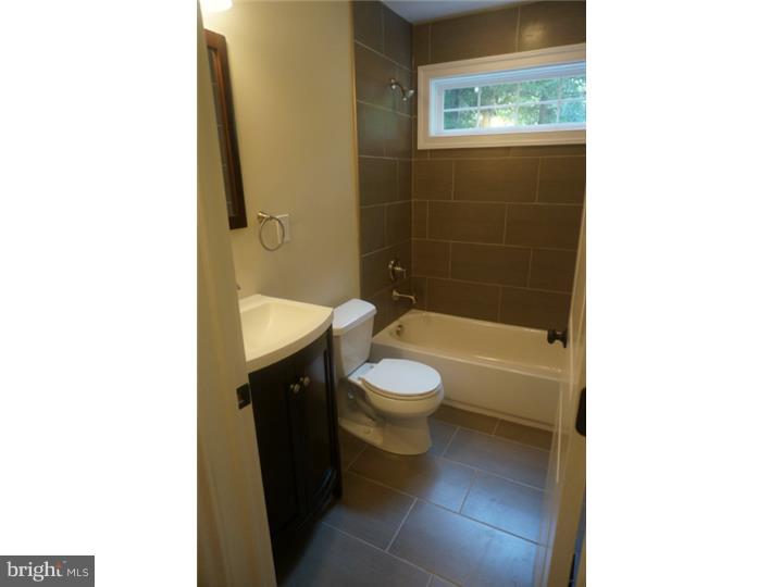 236 Valley View Road Berwyn, PA 19312 - Photo 15 of 25 Bathroom