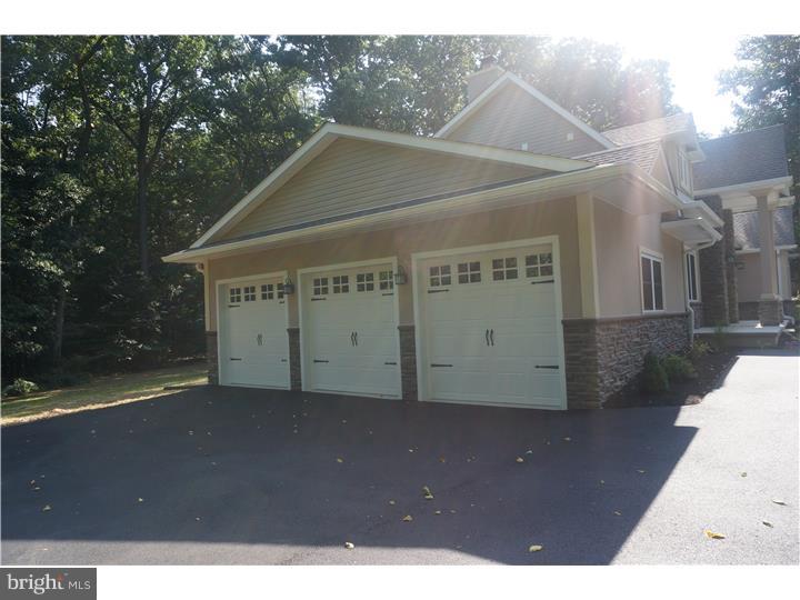 236 Valley View Road Berwyn, PA 19312 - Photo 25 of 25 Garage