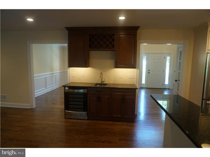 236 Valley View Road Berwyn, PA 19312 - Photo 10 of 25 Wet Bar