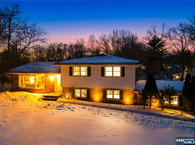 $1,299,000 | 1011 Washington Avenue South, Old Tappan, NJ 07675